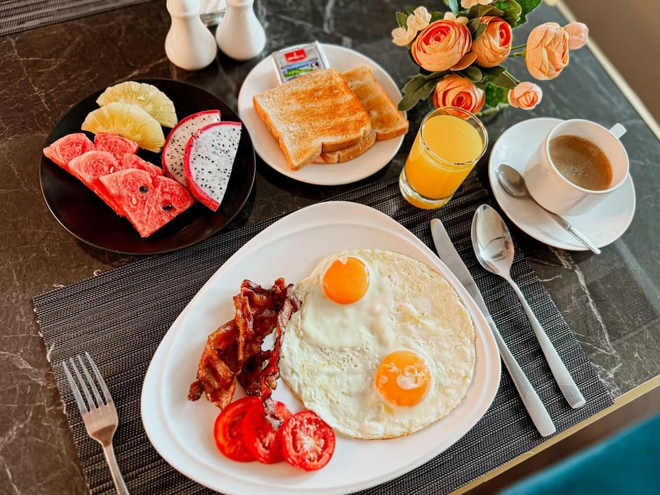 Food and drinks, Food, Breakfast, Continental breakfast