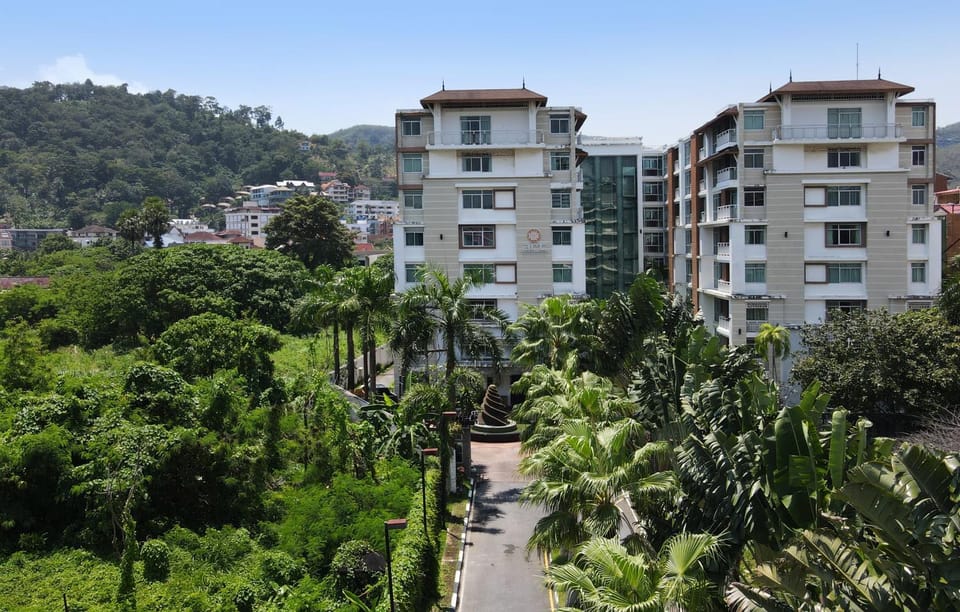 Property building, Day, Neighbourhood, Natural landscape, City view, Mountain view, Street view