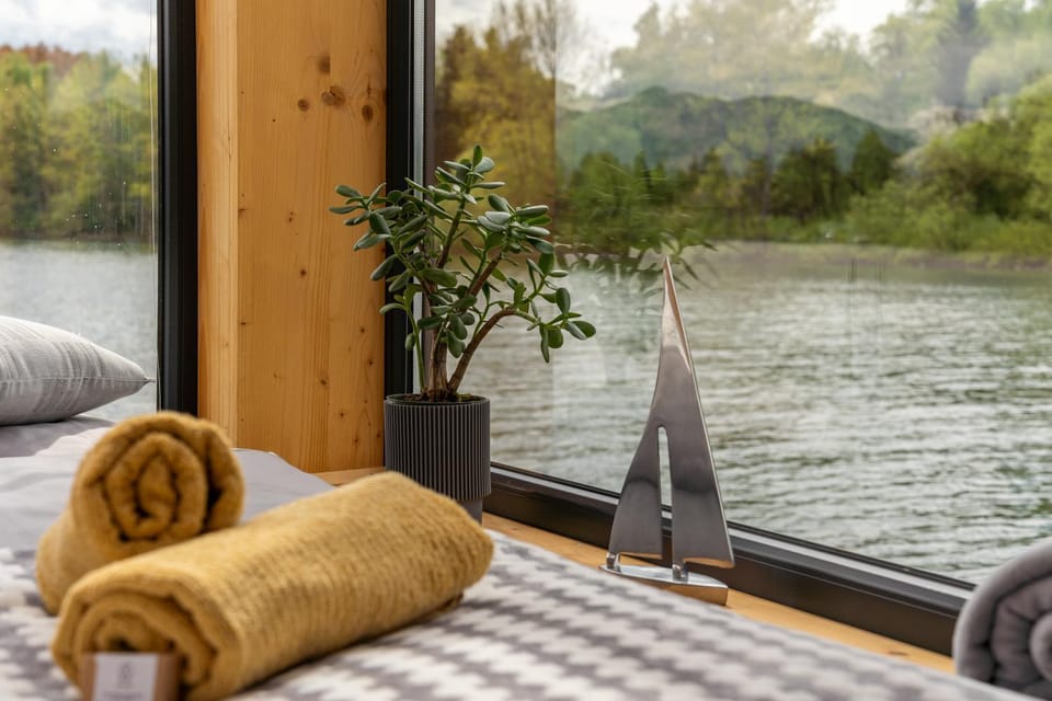 AQUACHILL houseboat & wellness Docked boat in Slovakia