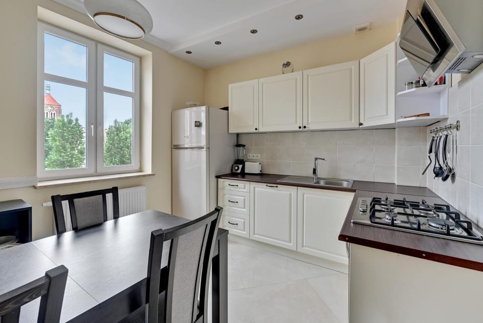 Kitchen or kitchenette, Dining area, dishwasher, minibar, pet friendly, stove, toaster