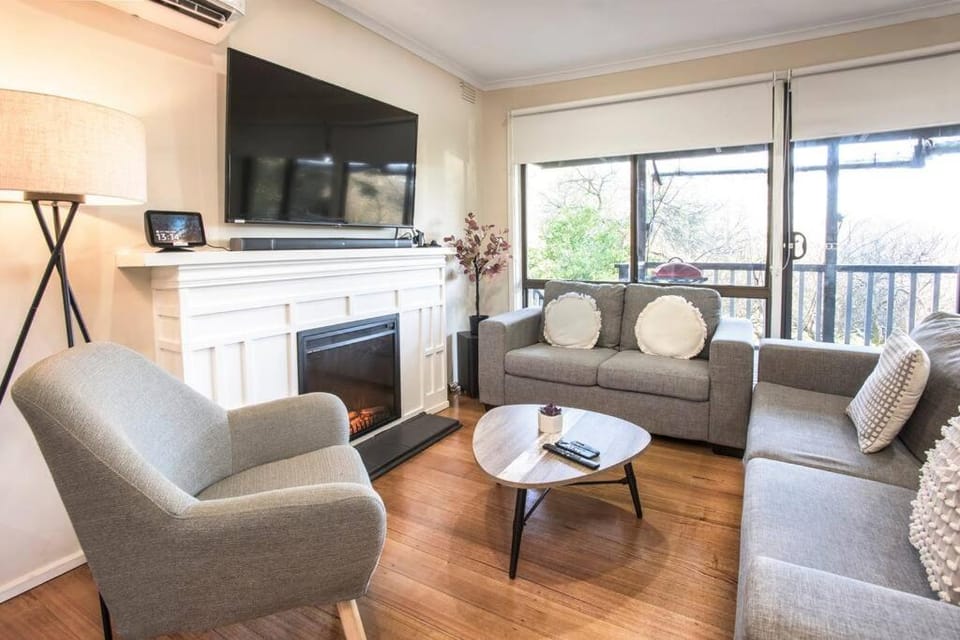 Little House Olinda - village stay sleeps 6 House in Mount Dandenong
