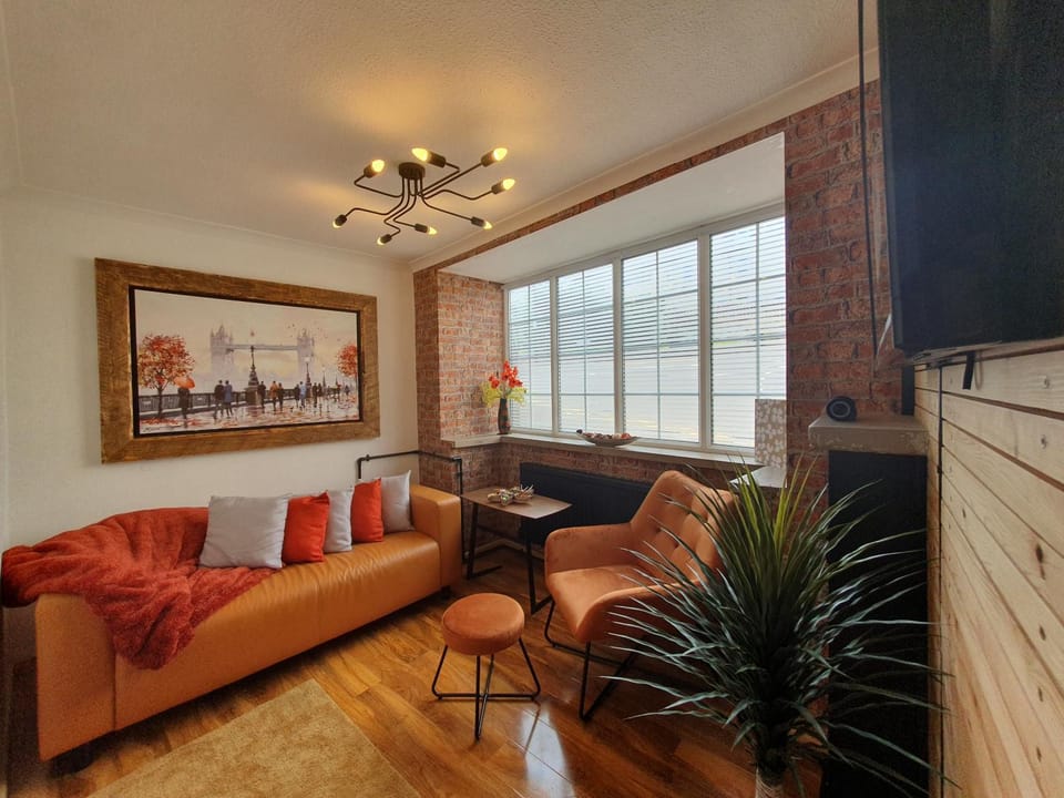 TV and multimedia, Living room, Seating area