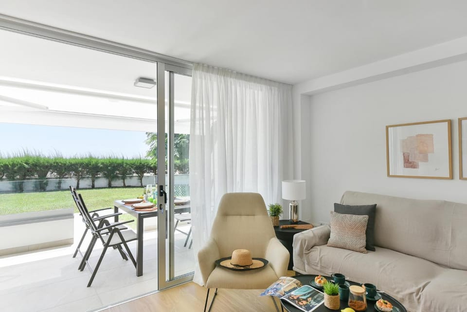 Garden, Balcony/Terrace, Living room, Dining area, Garden view