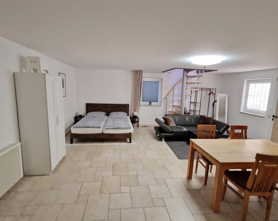 Bed, Living room, Photo of the whole room, Seating area, Dining area, Bedroom