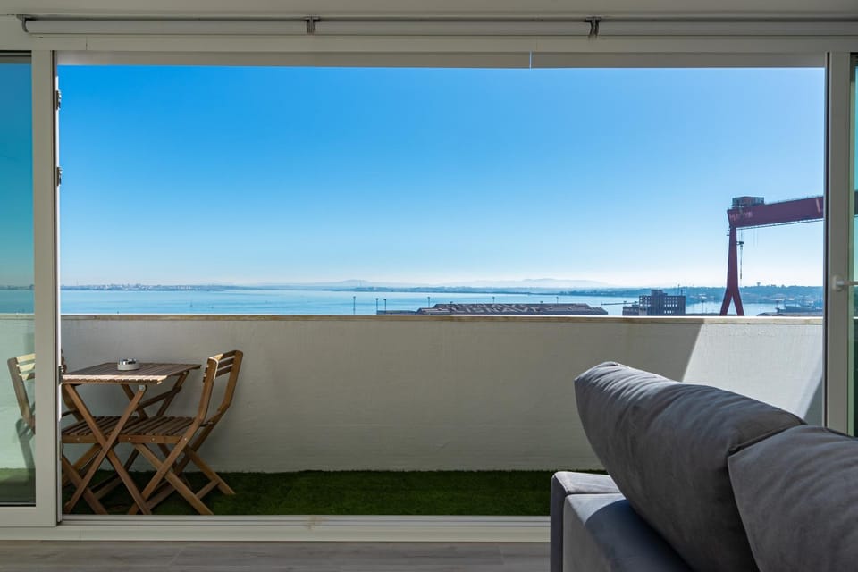 Natural landscape, View (from property/room), Balcony/Terrace, Living room