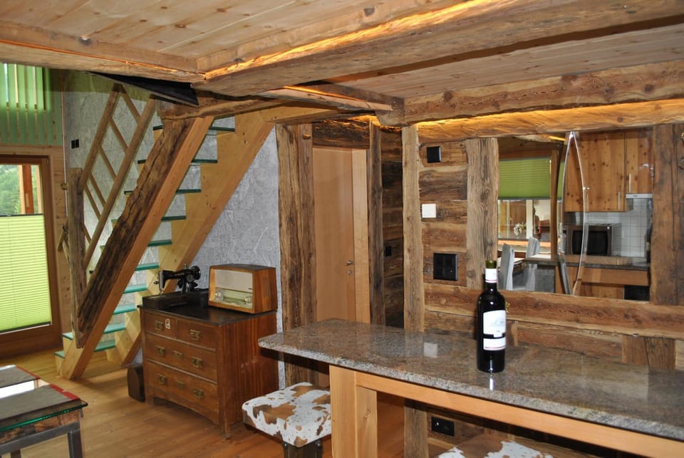 Kitchen or kitchenette, Decorative detail