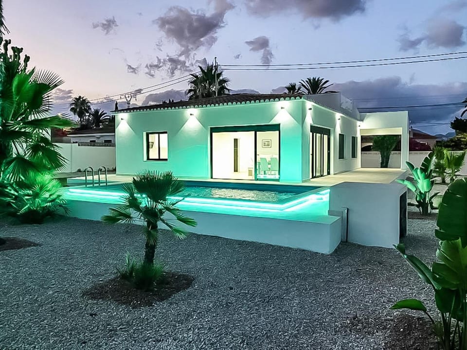 Property building, Night