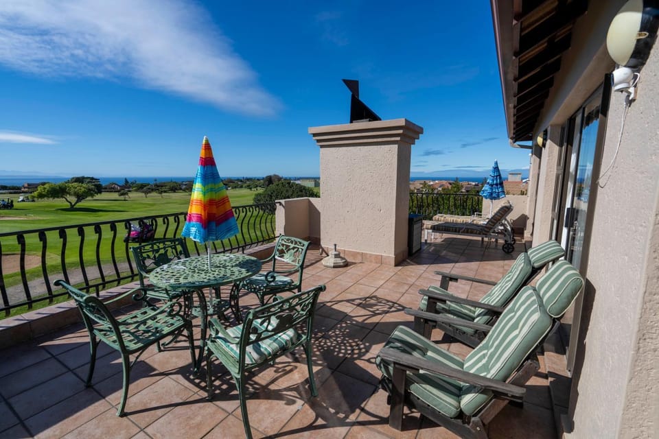 Patio, Day, Natural landscape, View (from property/room), Balcony/Terrace, Evening entertainment, Sea view, sunbed