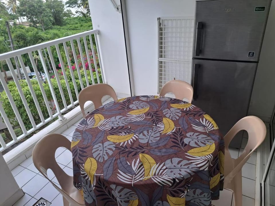 View (from property/room), Balcony/Terrace, Seating area, Dining area