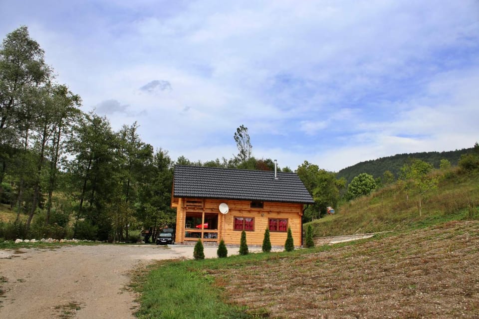 Property building, Natural landscape, Mountain view