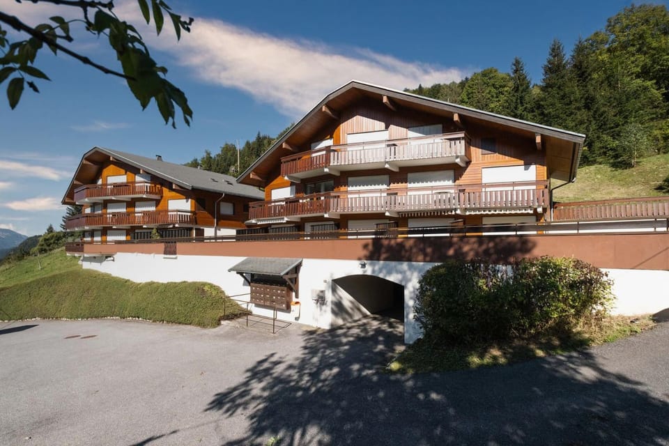Studio 3 étoiles Les Helianthes, Wifi, Garage Apartment in La Clusaz