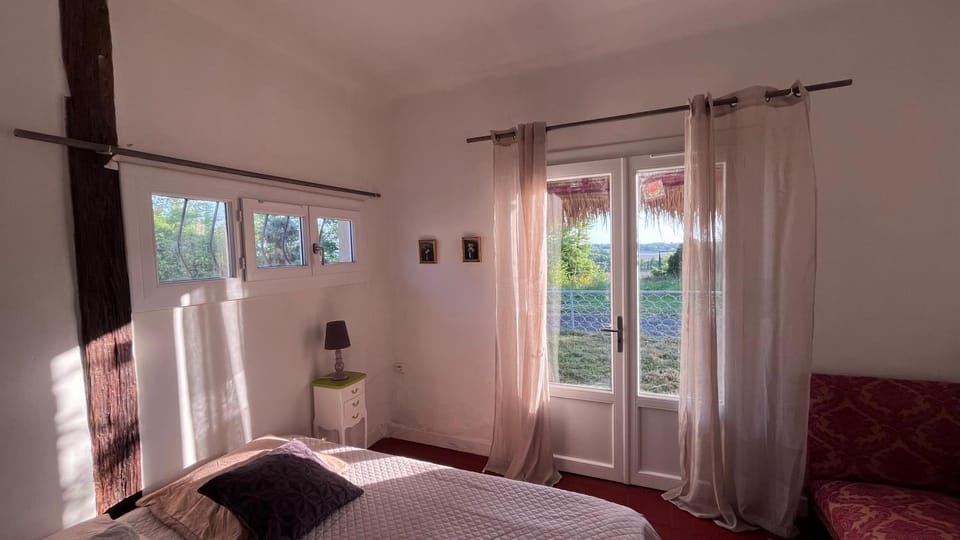 Métairie de Moutiques Farm Stay in Occitanie
