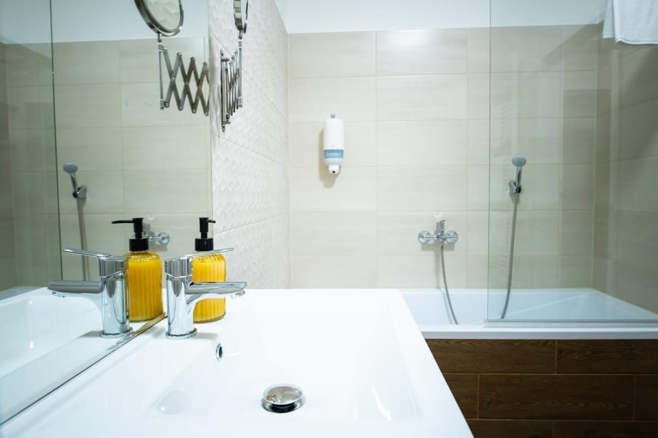 Bath, towels