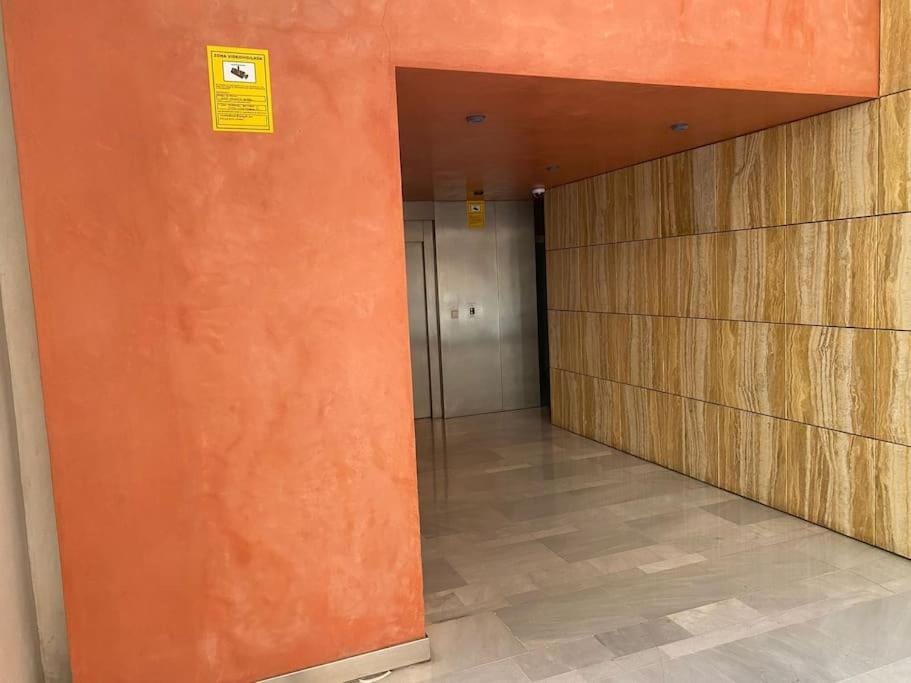 NUEVO-LUMINOSO Y MODERNO. Parking gratis!! Apartment in Seville