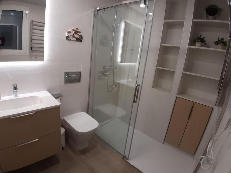 NUEVO-LUMINOSO Y MODERNO. Parking gratis!! Apartment in Seville
