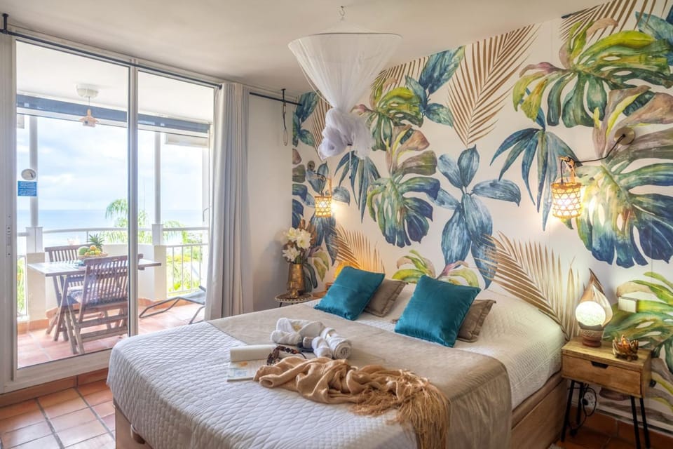Bed, Balcony/Terrace, Photo of the whole room, Bedroom, Sea view