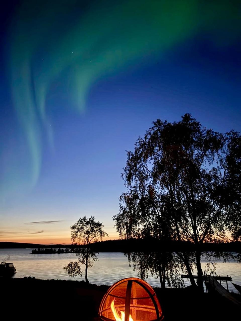 Upea Villa Lapin Kulta hirsihuvila Inarijärven rannalla Villa in Lapland