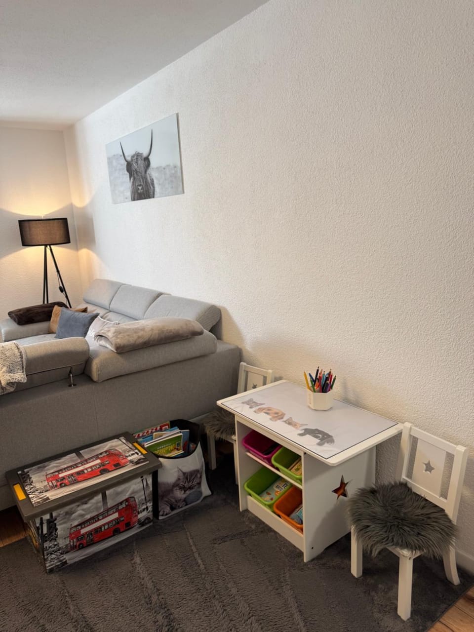 Living room, Seating area