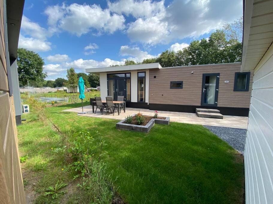 Property building, Garden