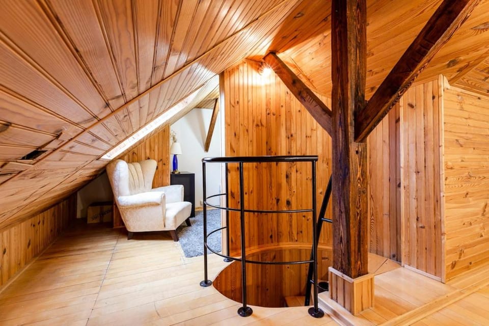 Rooftop 180m2 Loft with private SAUNA, Apartment in Bratislava