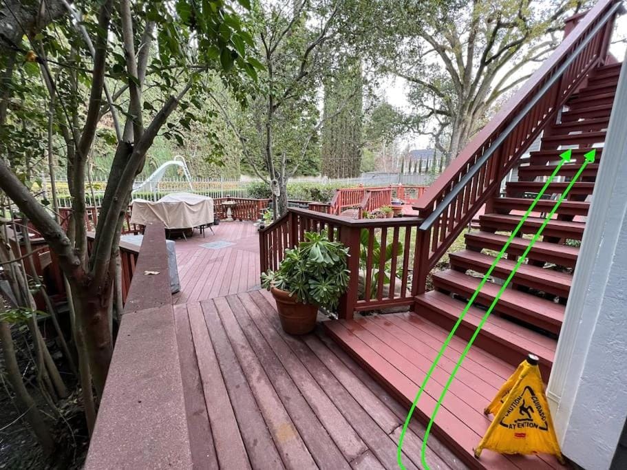 Beautiful New Loft with Spectacular Outdoor Spaces Apartment in Walnut Creek