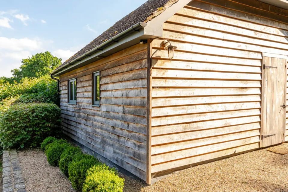 The Annex is in the beautiful Ashdown Forest House in Wealden District