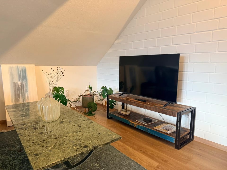 Communal lounge/ TV room, TV and multimedia, Evening entertainment
