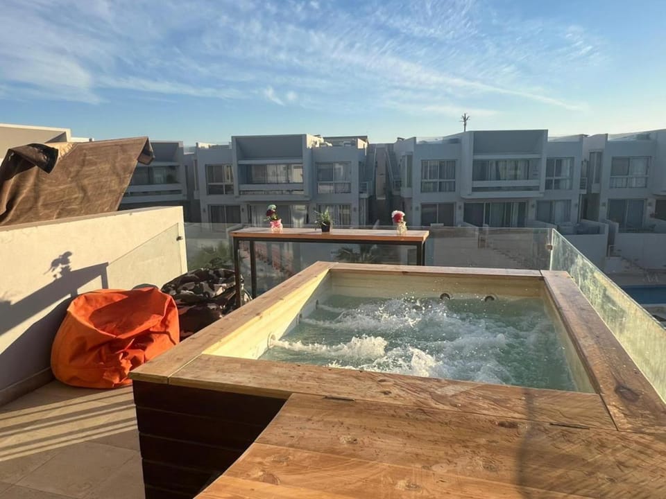 1BR with private Heated Jacuzzi at Sholan Elgouna Apartment in Hurghada