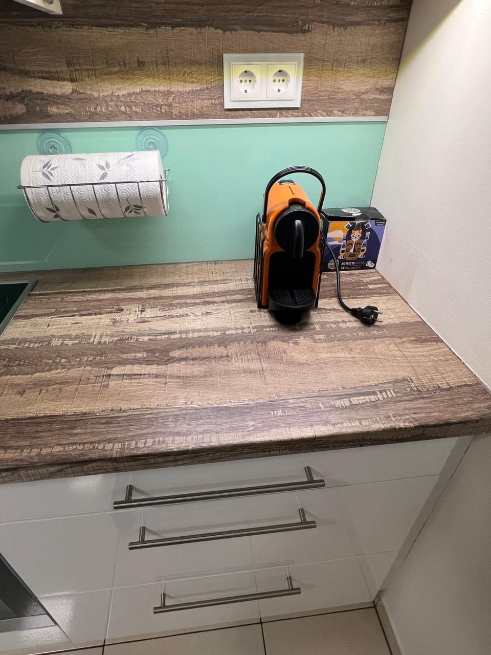 Coffee/tea facilities, Kitchen or kitchenette