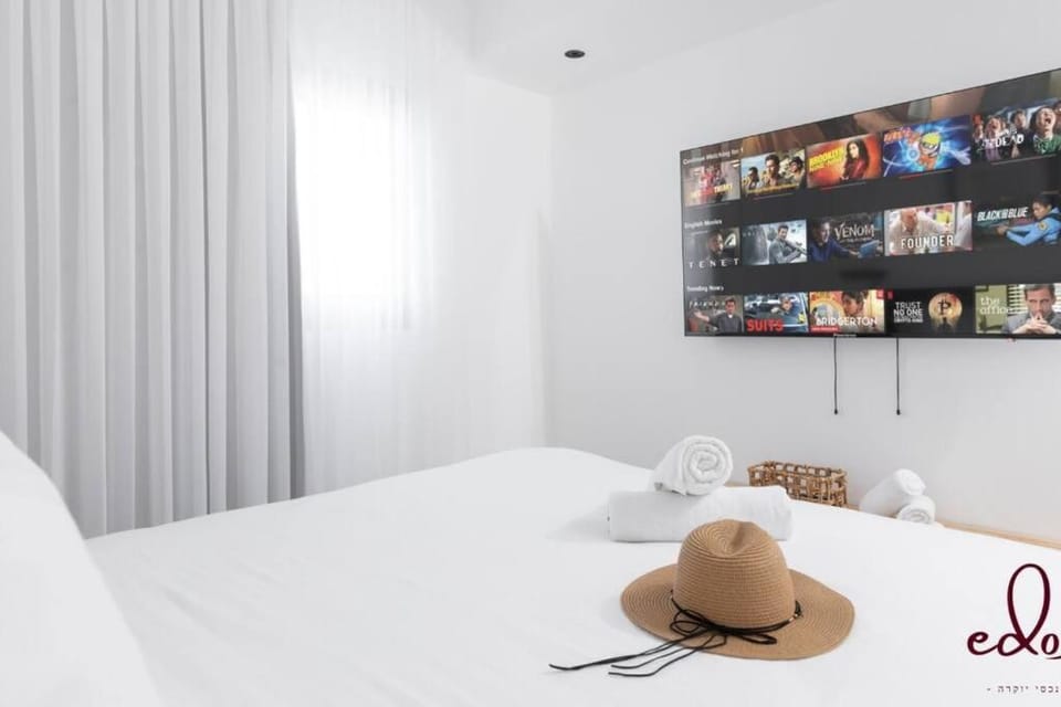 דירת 2 חדרי שינה וסלון 50 מטר מהים- By Edomlux Apartment in Eilat