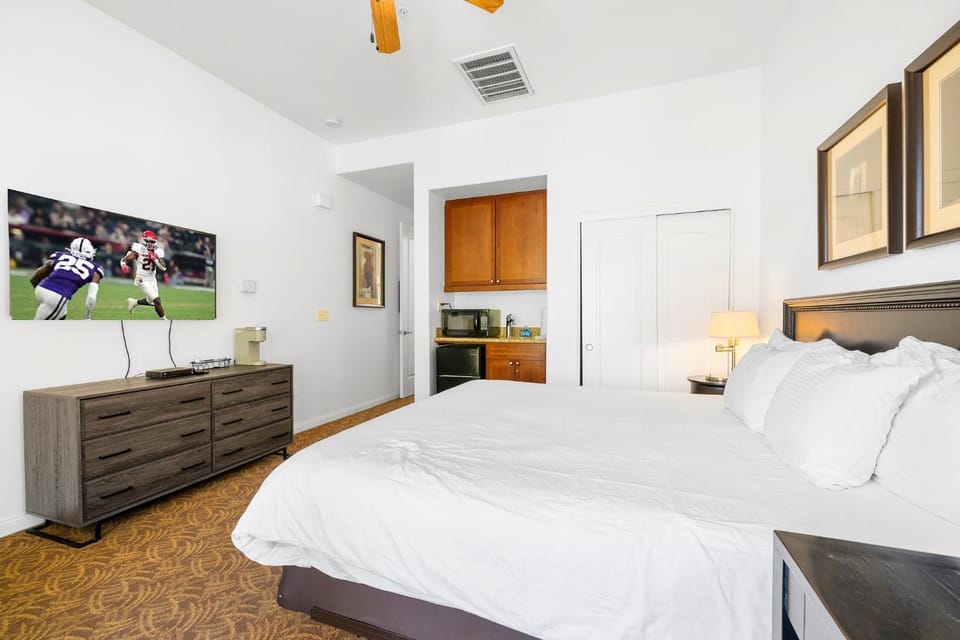 LV030 Private Upstairs Studio w Mountain Views Apartment in Indian Wells