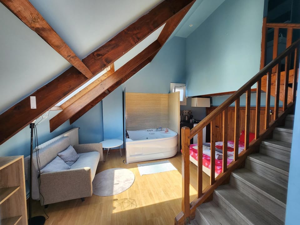 Bleu studio jaccuzi appart Apartment in Île-de-France