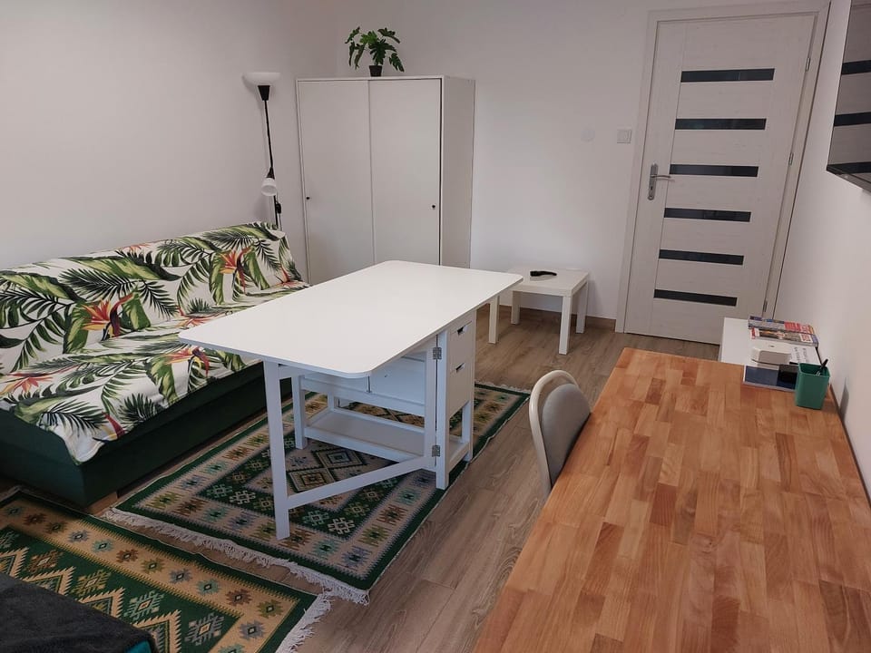 Living room, Seating area, hair dresser