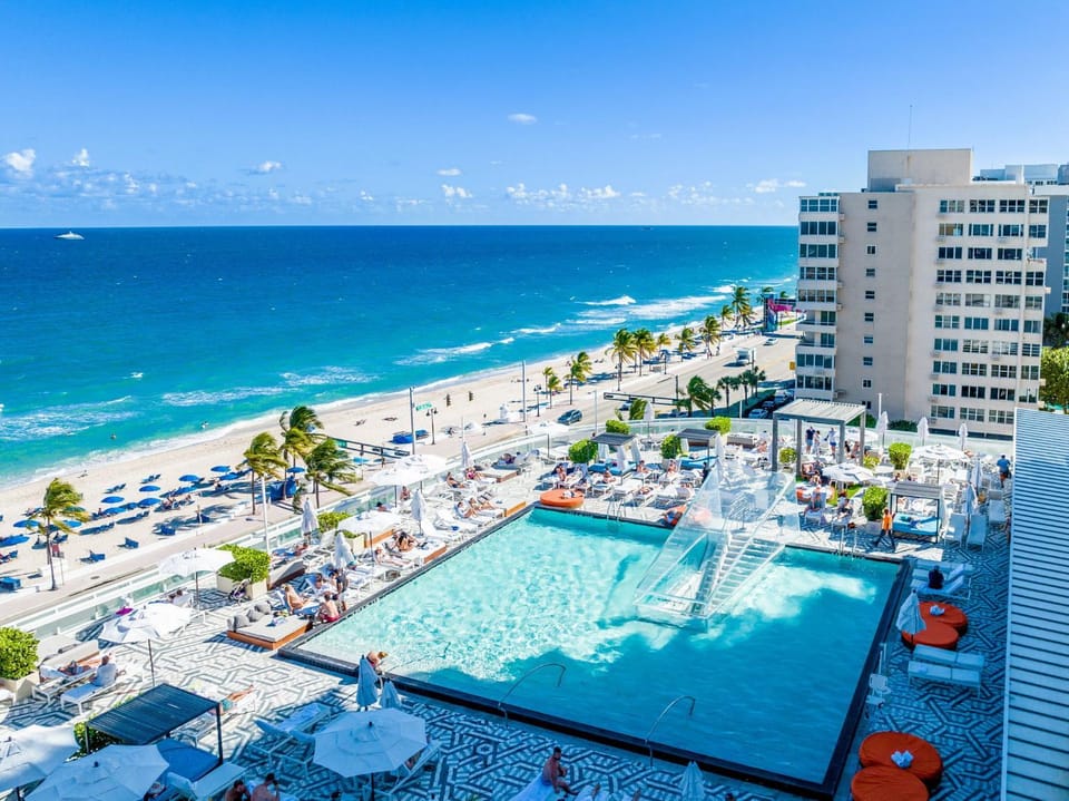Beach, Pool view, Sea view, Swimming pool, sunbed