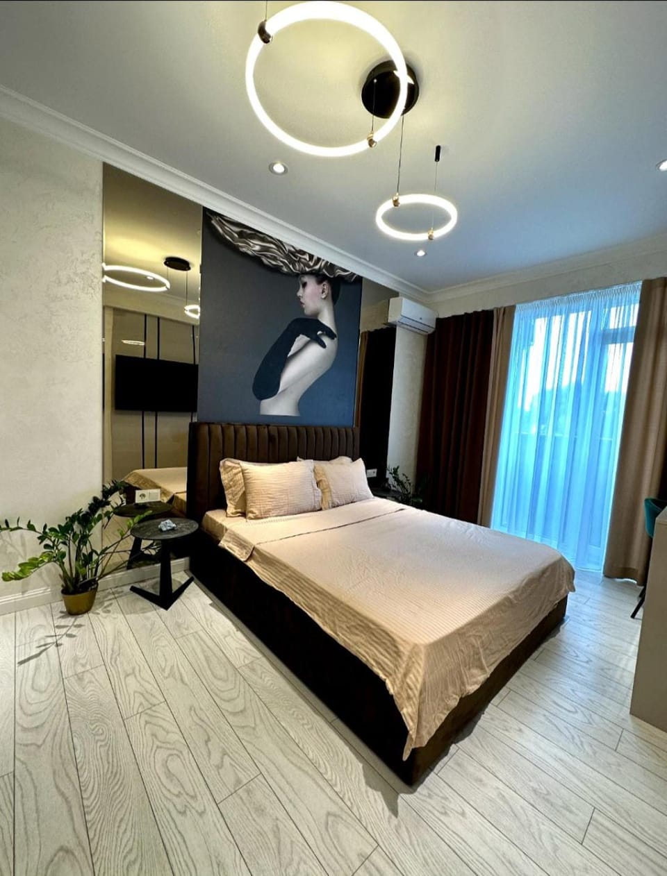 Luxury City-Centric Apartment for Booking Apartment in Chișinău