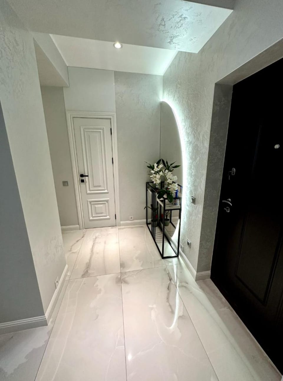 Luxury City-Centric Apartment for Booking Apartment in Chișinău