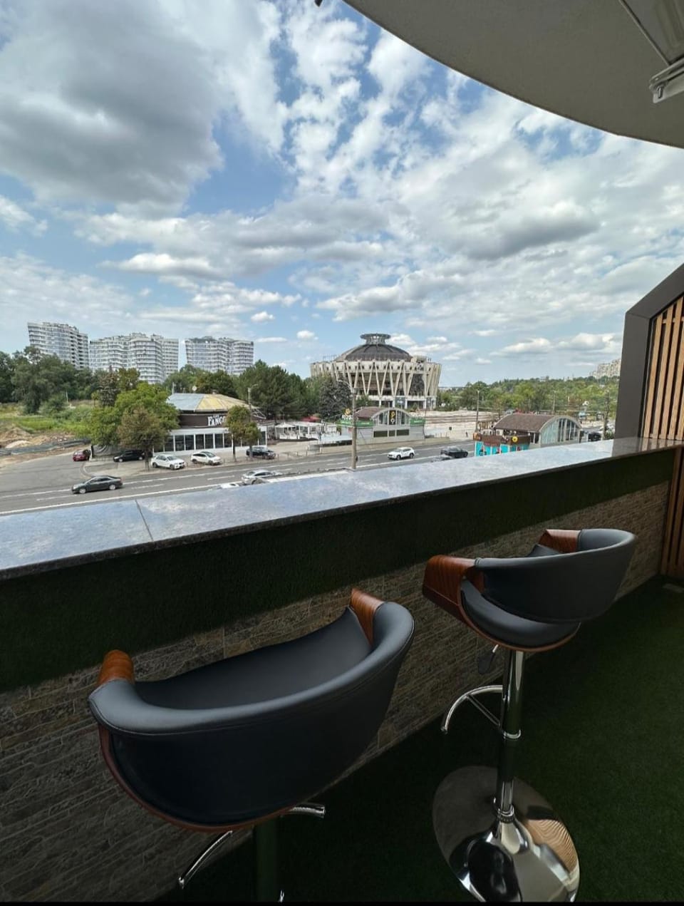 Luxury City-Centric Apartment for Booking Apartment in Chișinău