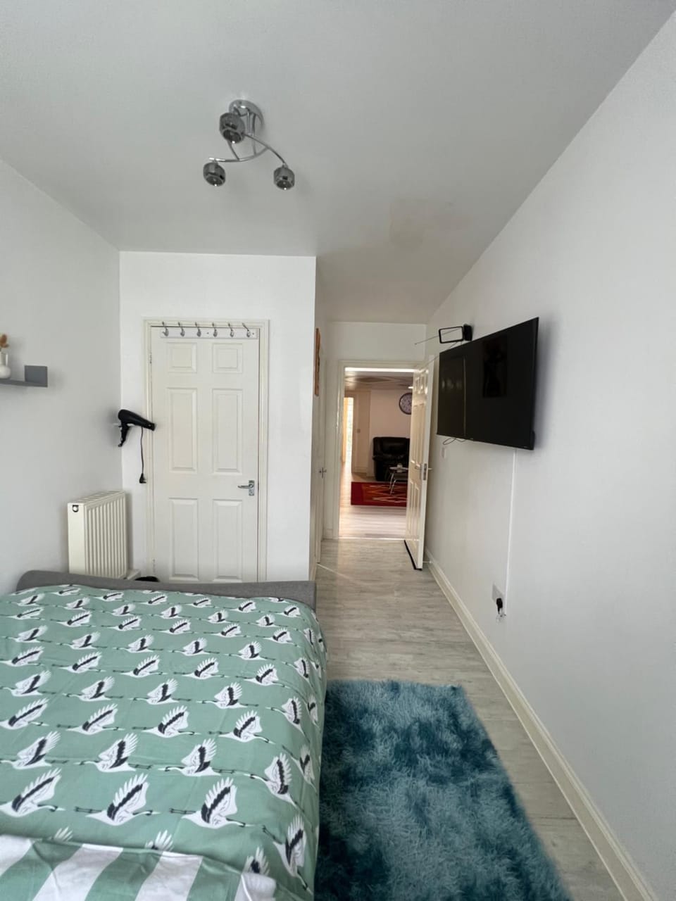 Crescent Apartment - Two bedroom Apartment in Ilford