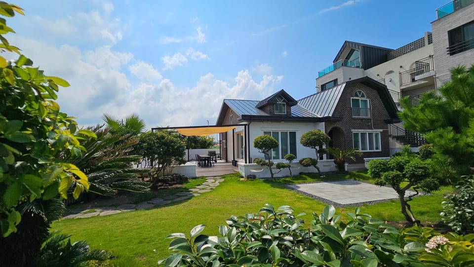 Property building, Garden