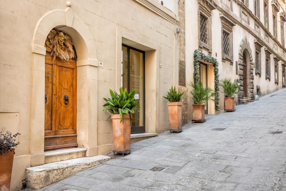 Stefania Townhouse Apartment in Montepulciano