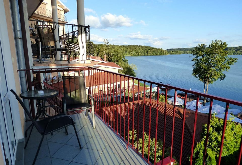 Balcony/Terrace, Lake view
