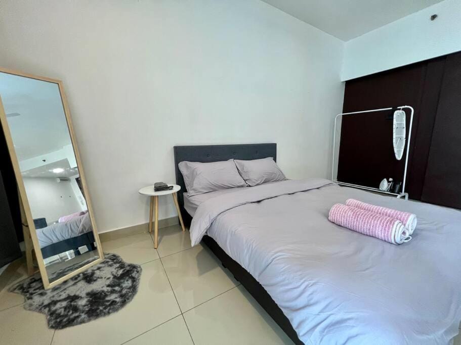 Eighteen Suite at Trefoil Setia Alam Apartment in Selangor, Malaysia