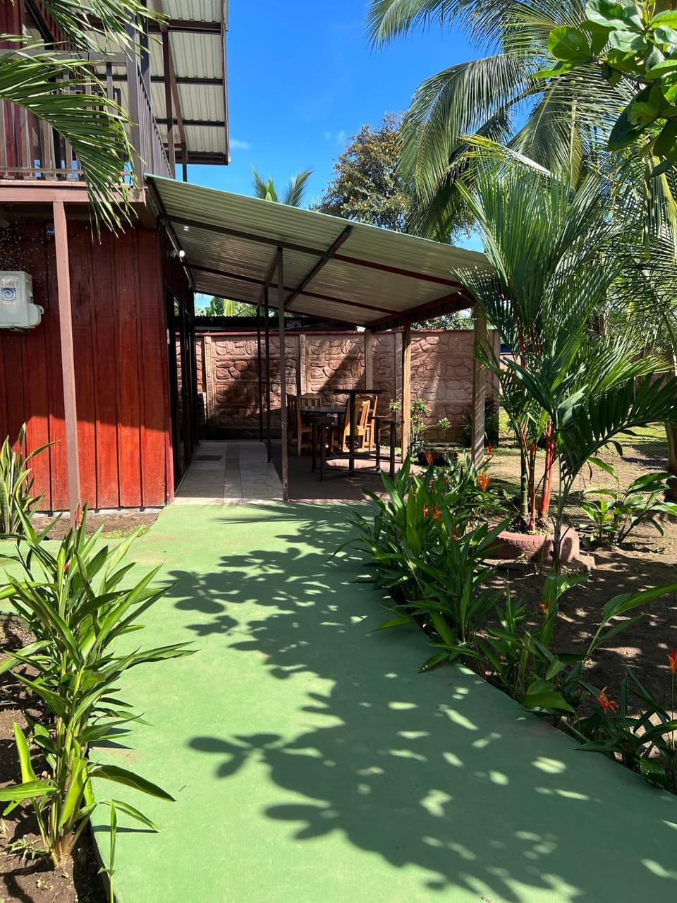 Tortuguero Hill Rooms Bed and Breakfast in Costa Rica