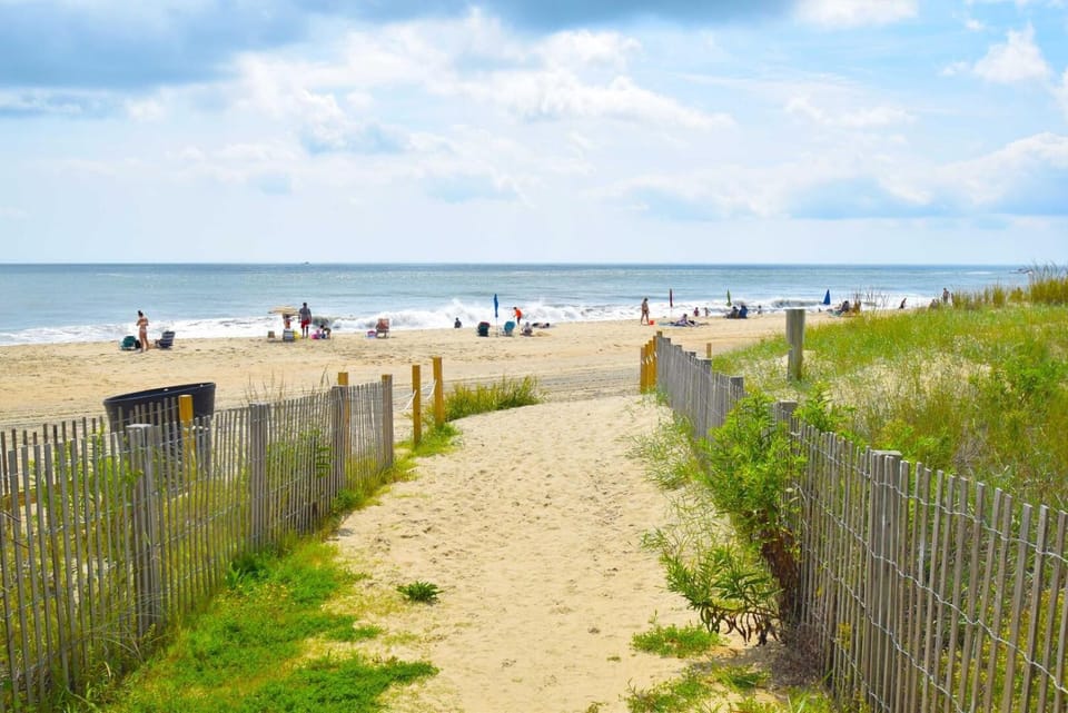 Amber Waves 300 condo Apartment in Ocean City