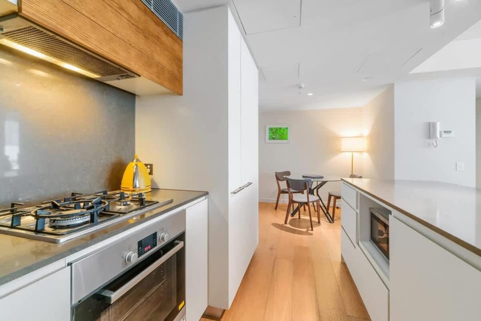 Comfortable 1 bedroom apartment in Crows Nest Apartment in Sydney