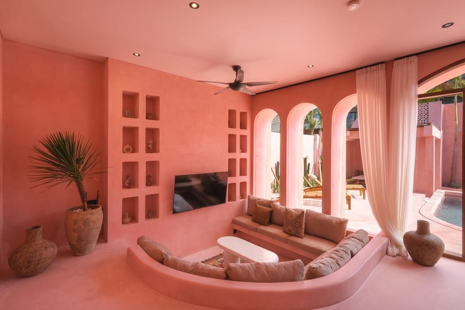 Living room, Seating area