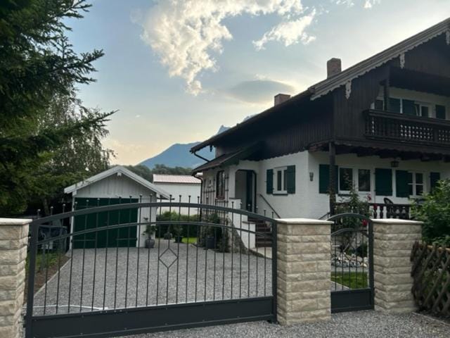 Landhaus Falkennest Apartment in Salzburgerland
