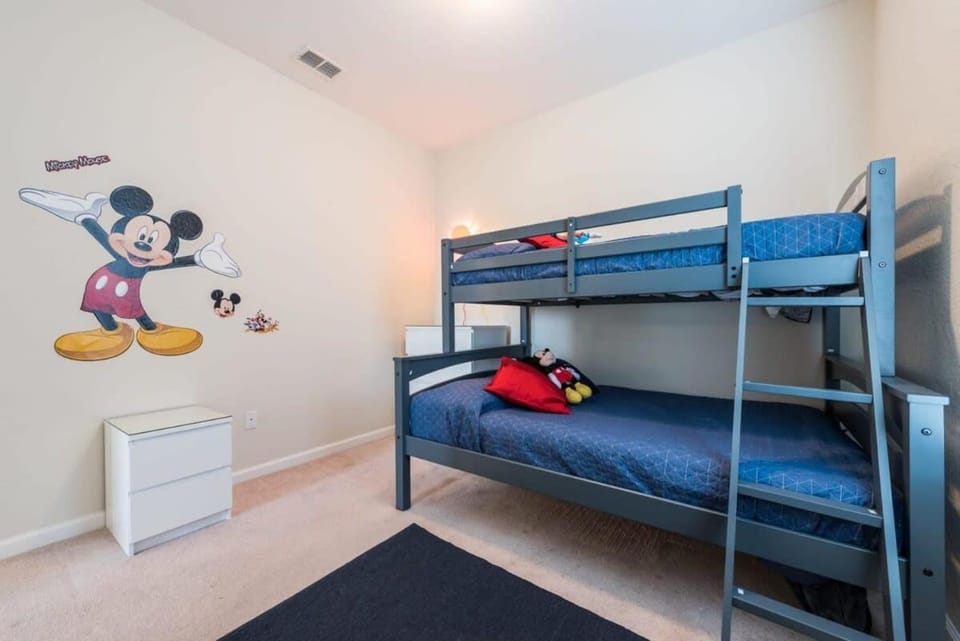 Central Elegance-Spacious Beautifully Decor Condo Apartment in Orlando