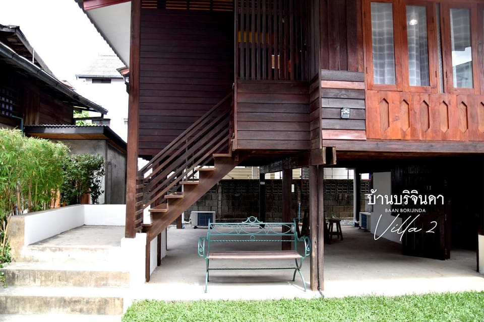 Property building, Day, Balcony/Terrace