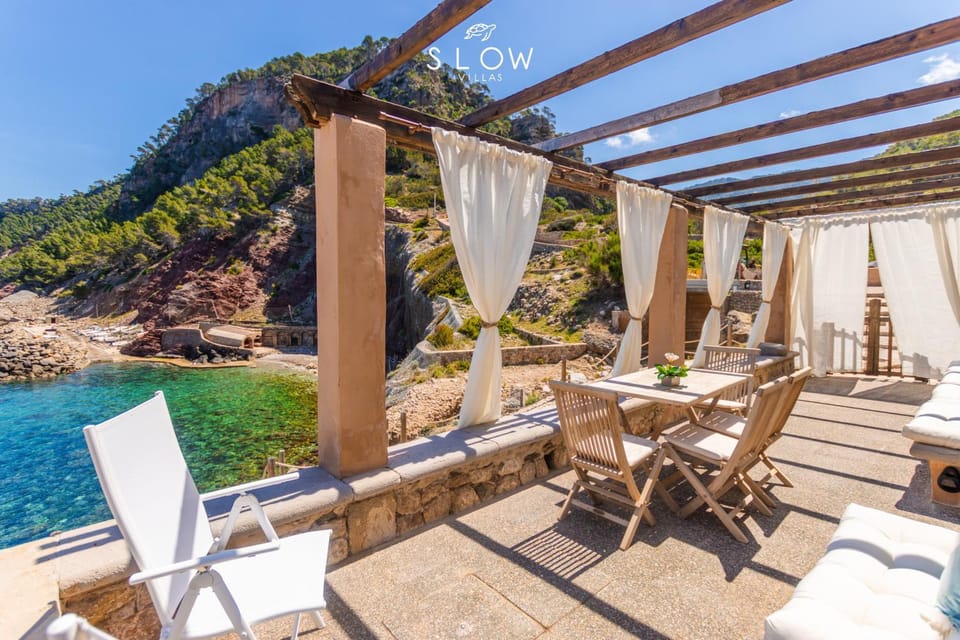 Cala Estellencs Beach House by Slow Villas House in Serra de Tramuntana